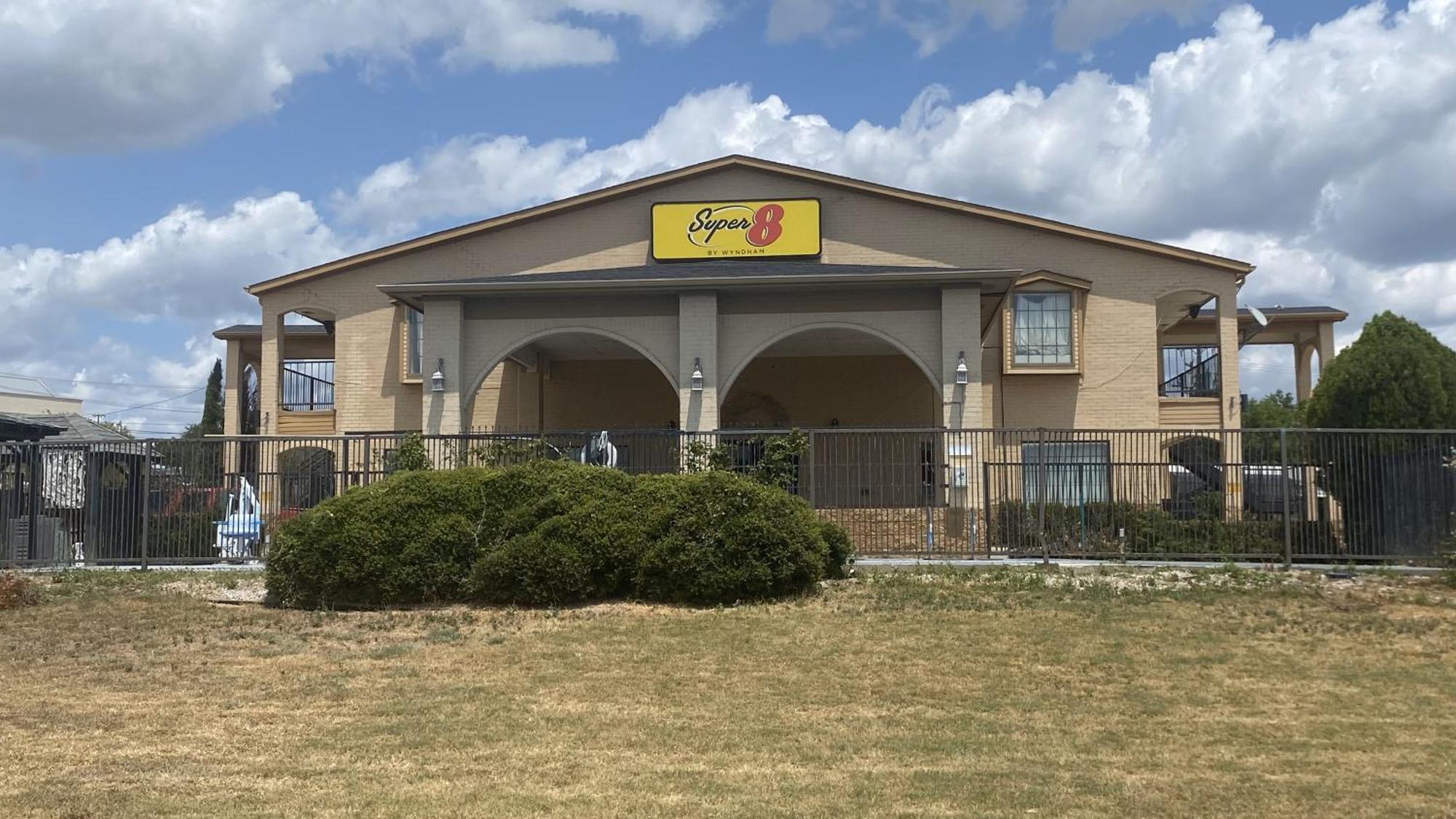 Super 8 By Wyndham Decatur Texas Hotel Kültér fotó
