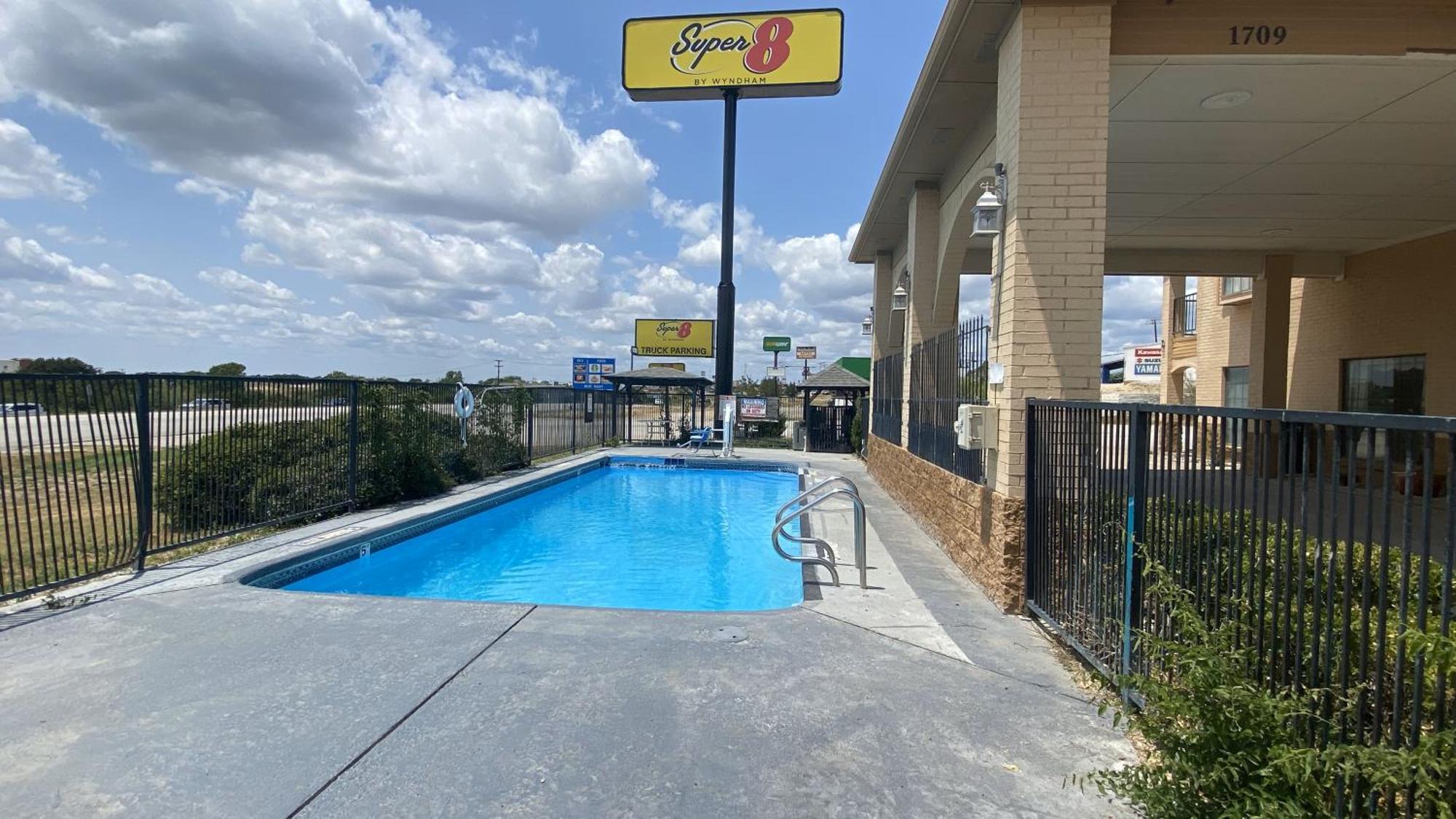 Super 8 By Wyndham Decatur Texas Hotel Kültér fotó