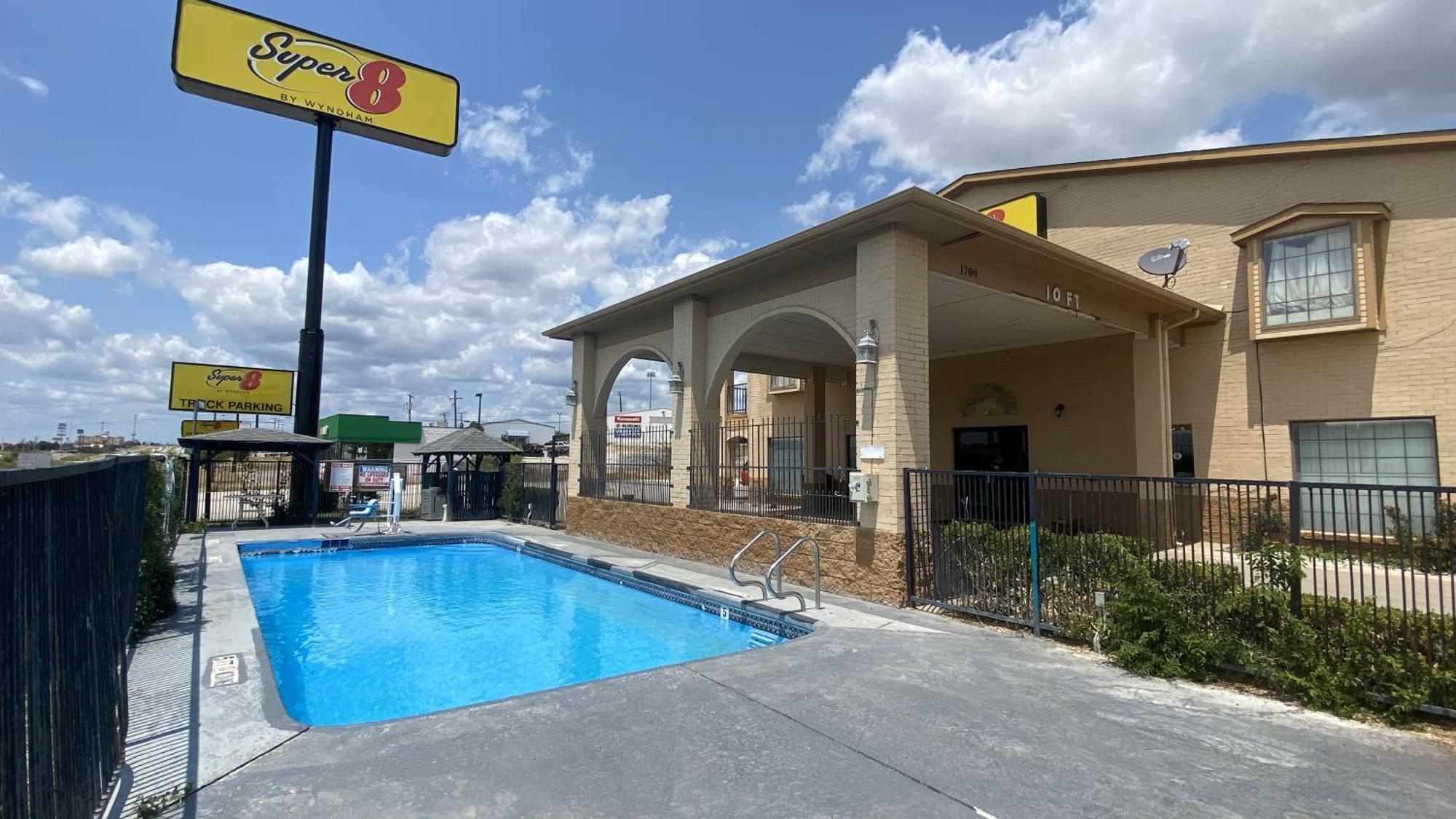 Super 8 By Wyndham Decatur Texas Hotel Kültér fotó